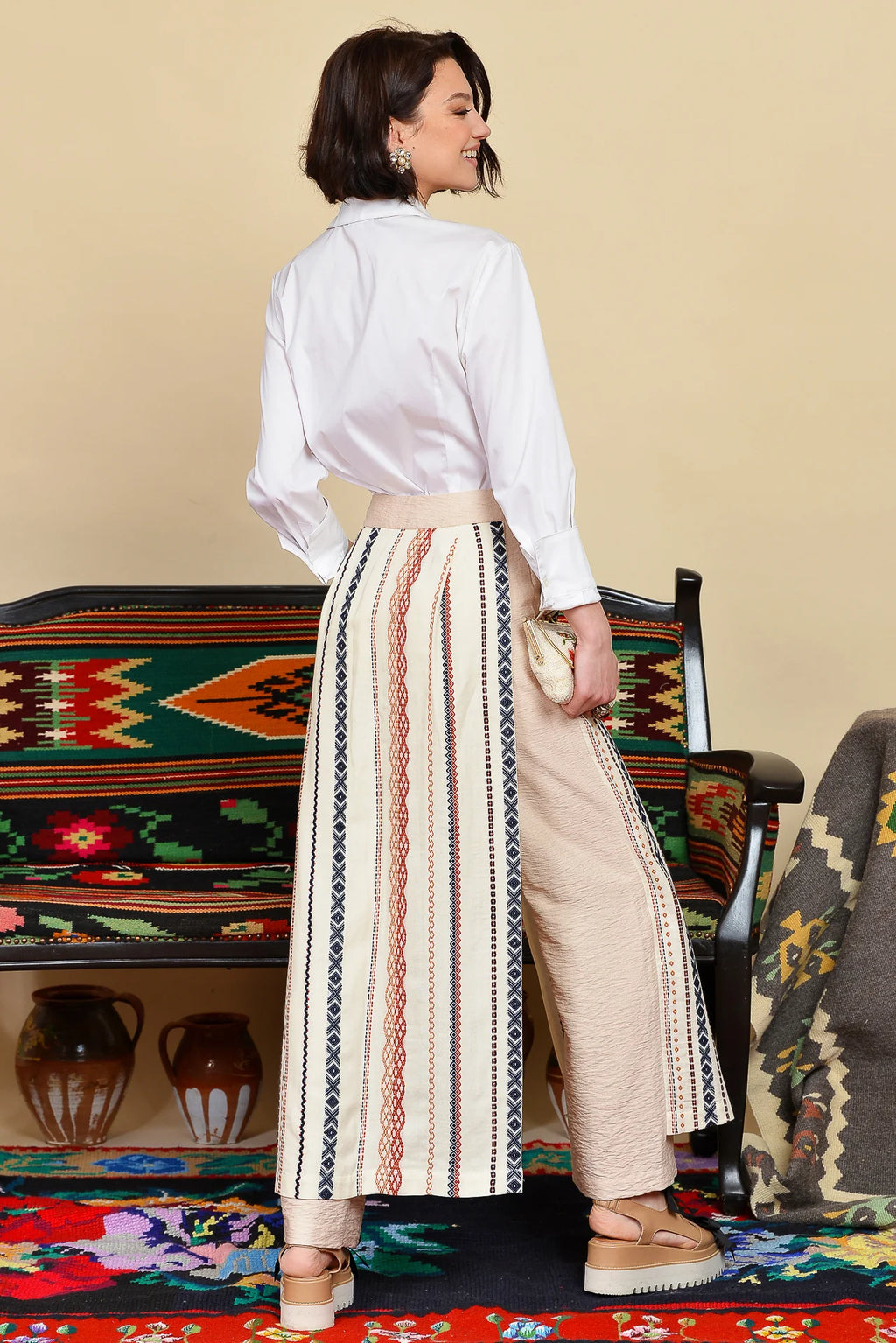 Pantaloni Crem cu Oprege