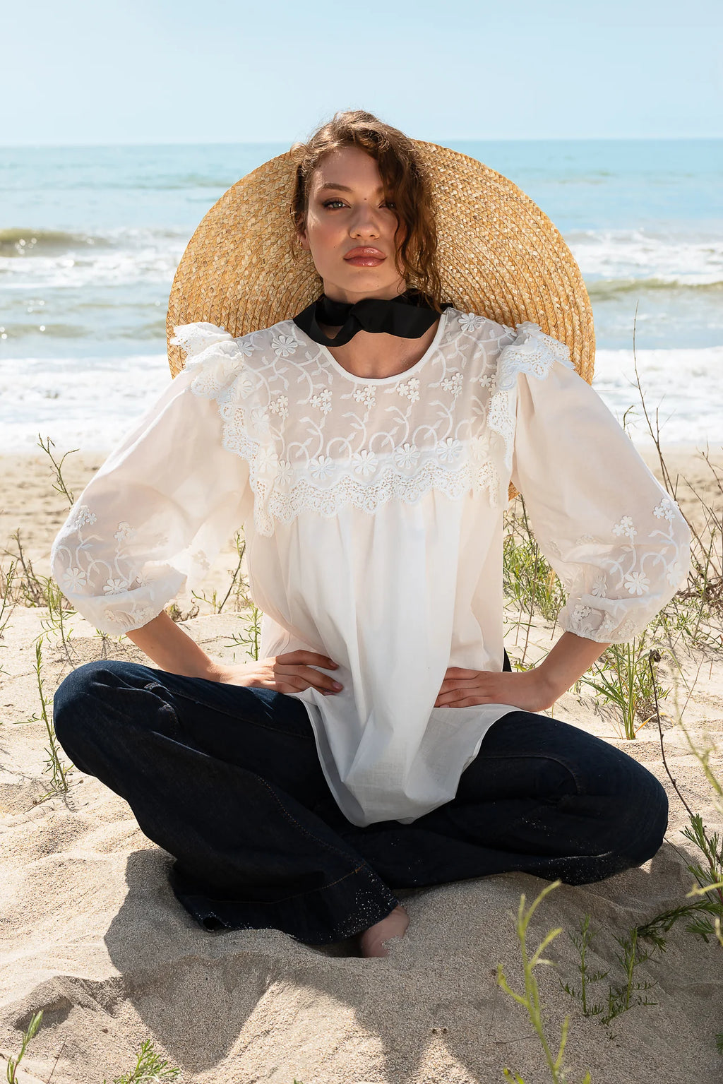 Bluza Alba Maramu cu Broderie Tridimensionala
