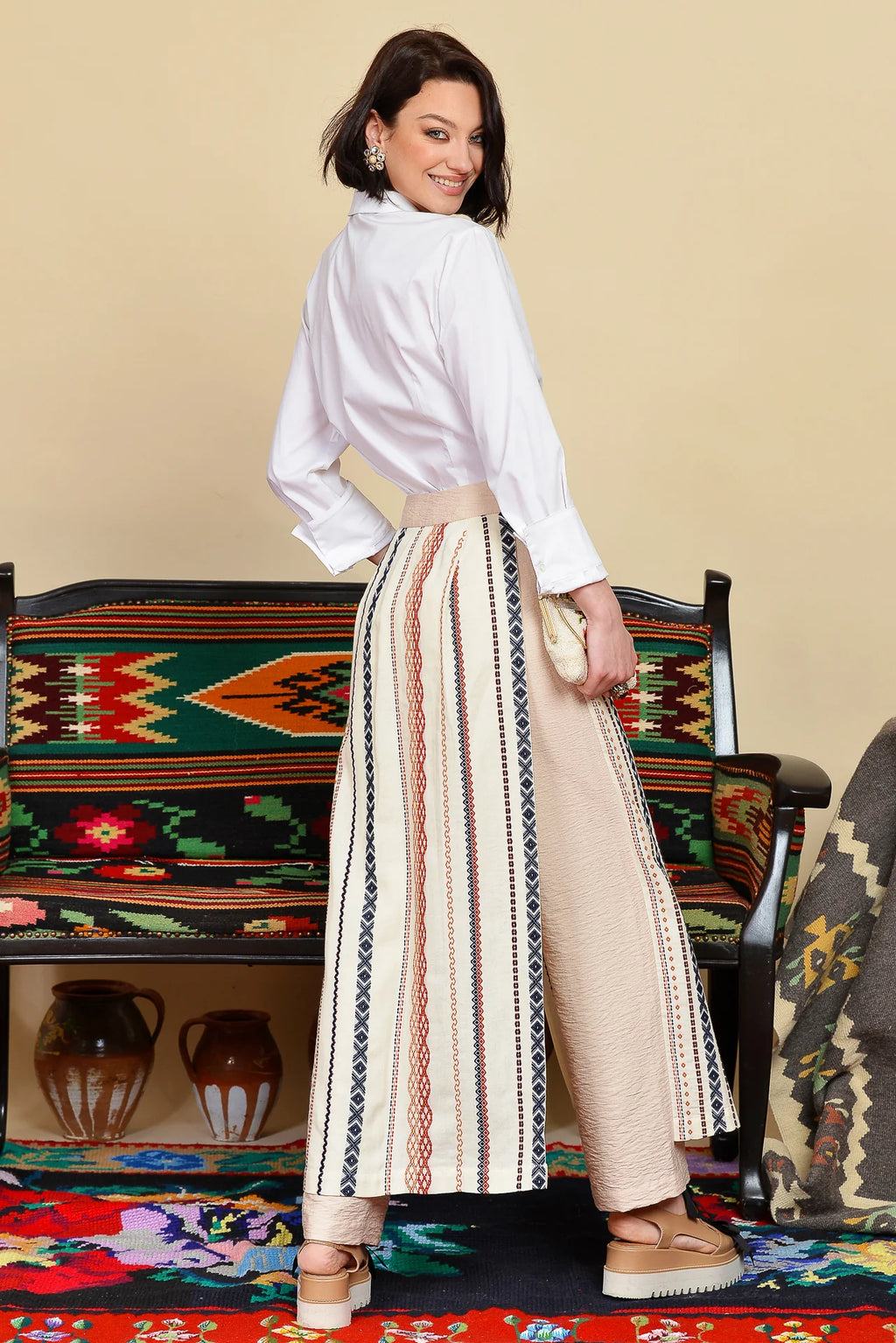 Pantaloni Crem cu Oprege