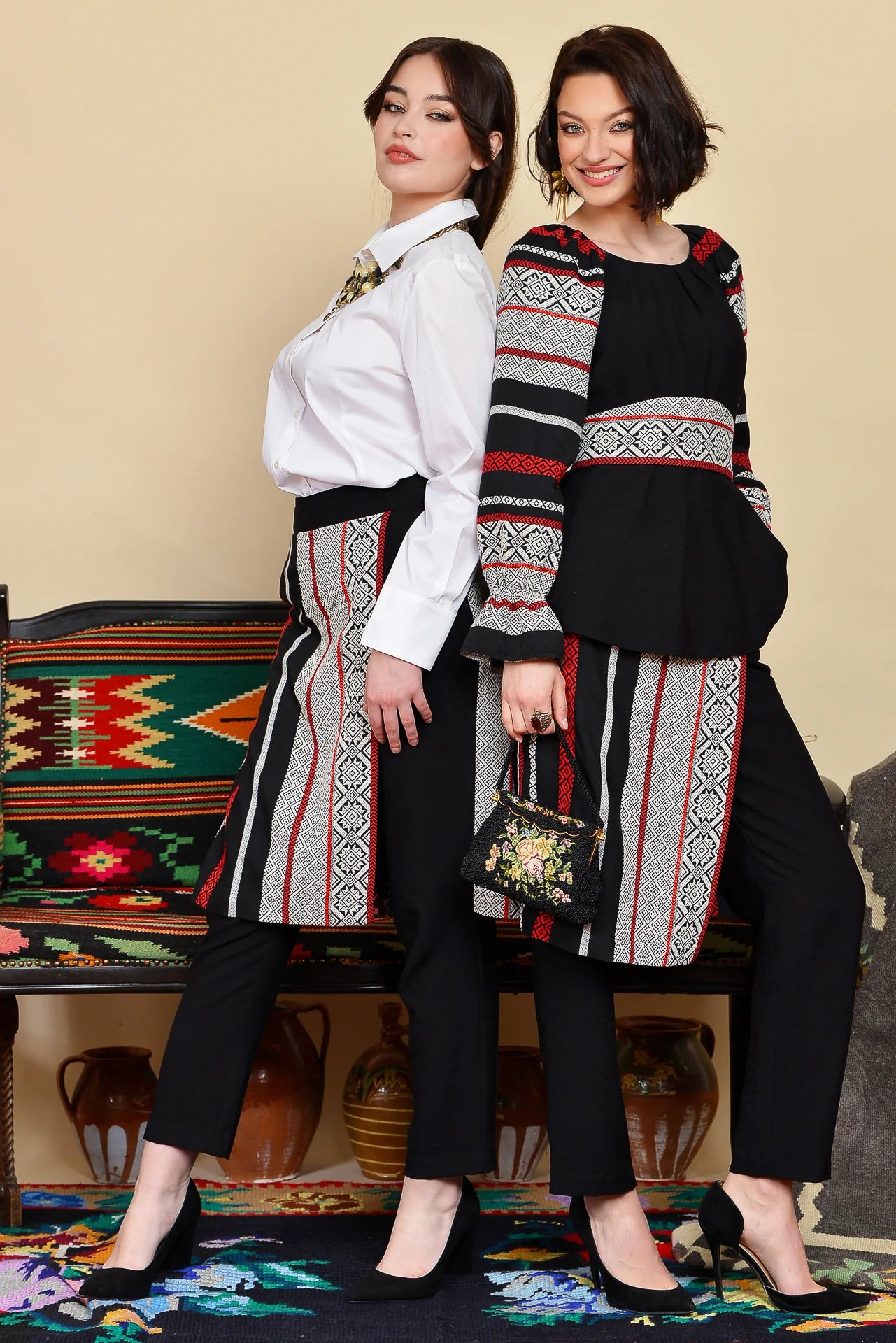 Pantaloni Negri cu Oprege