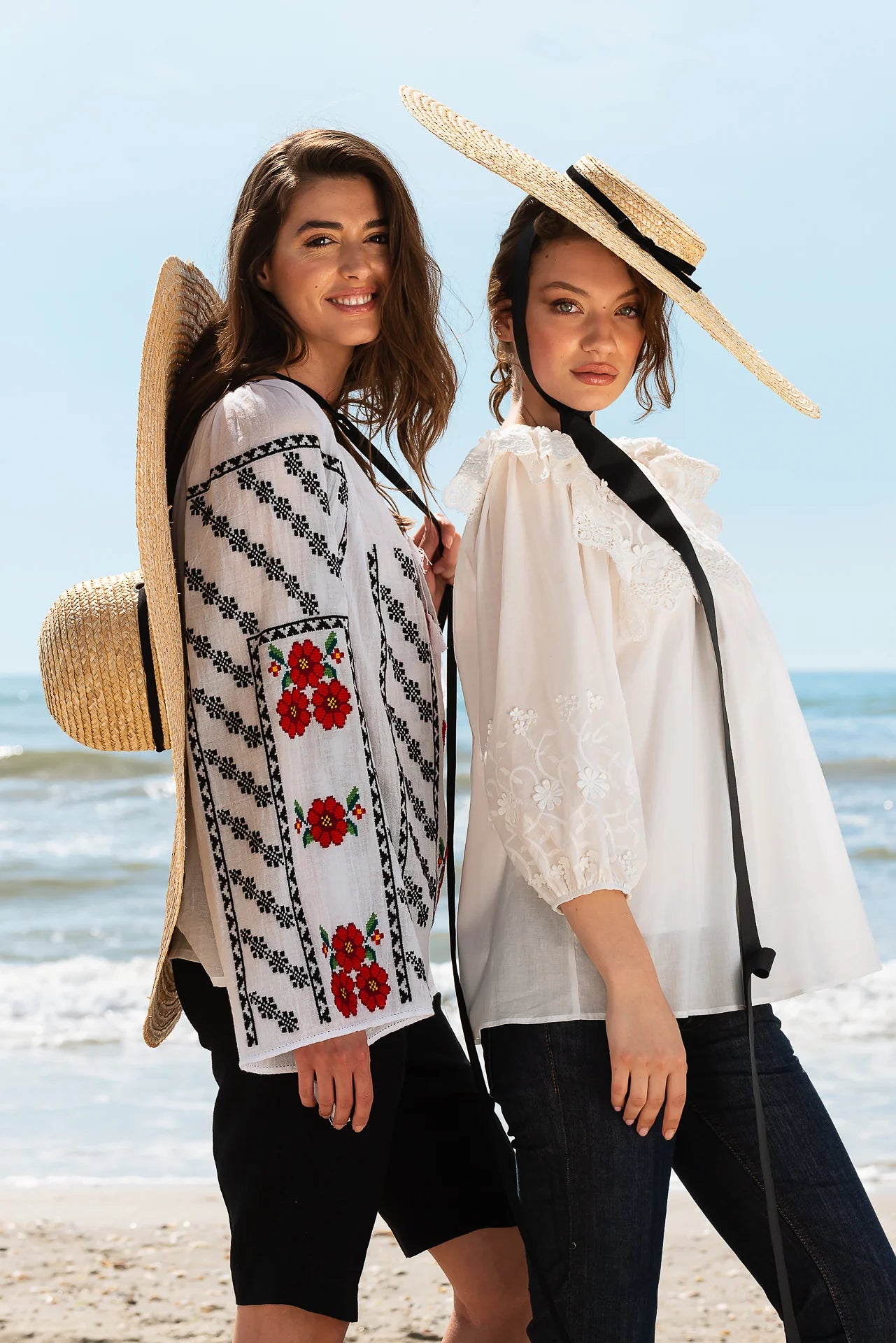 Bluza Alba Maramu cu Broderie Tridimensionala
