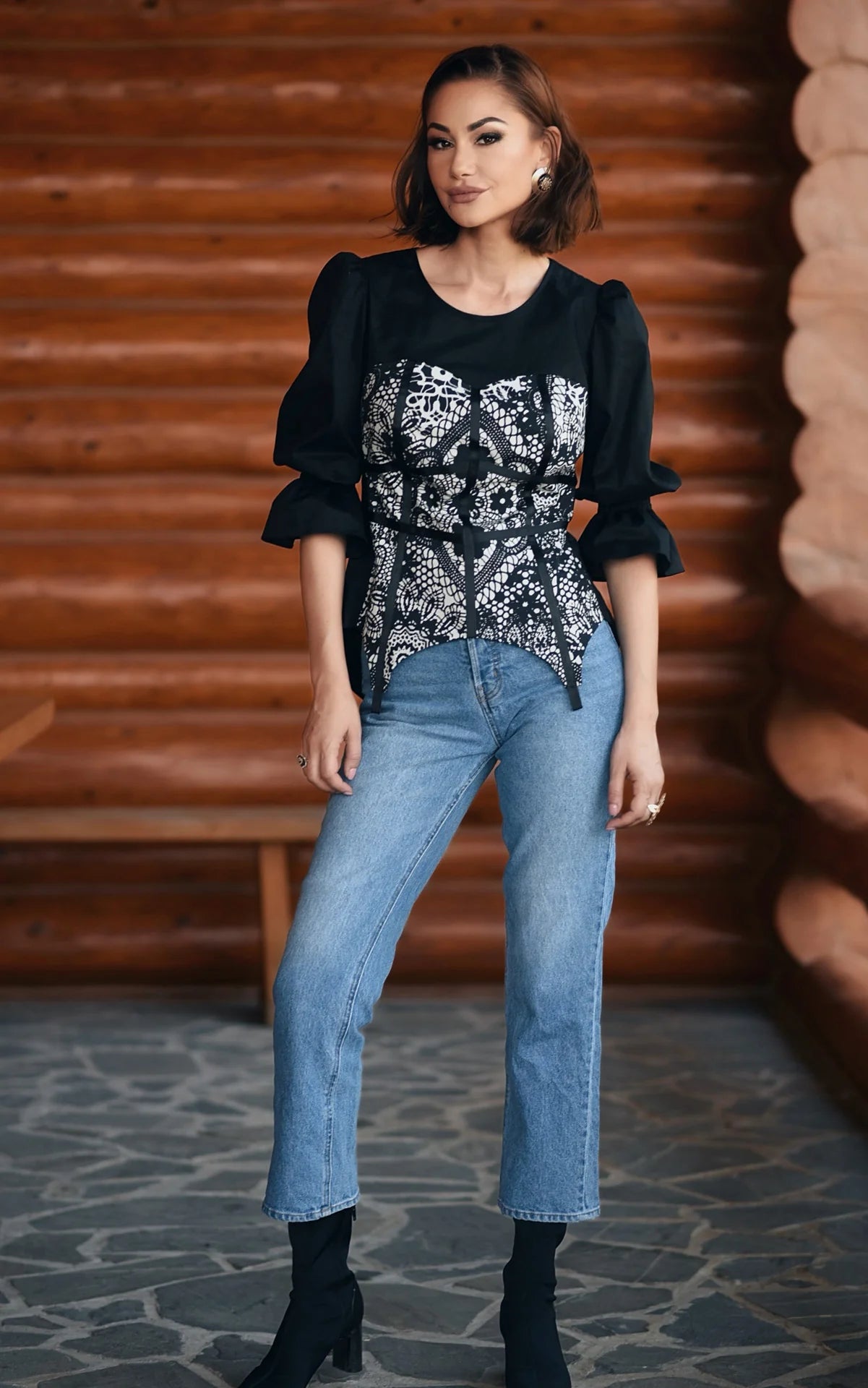 Bluza Neagra cu Corset Laseta