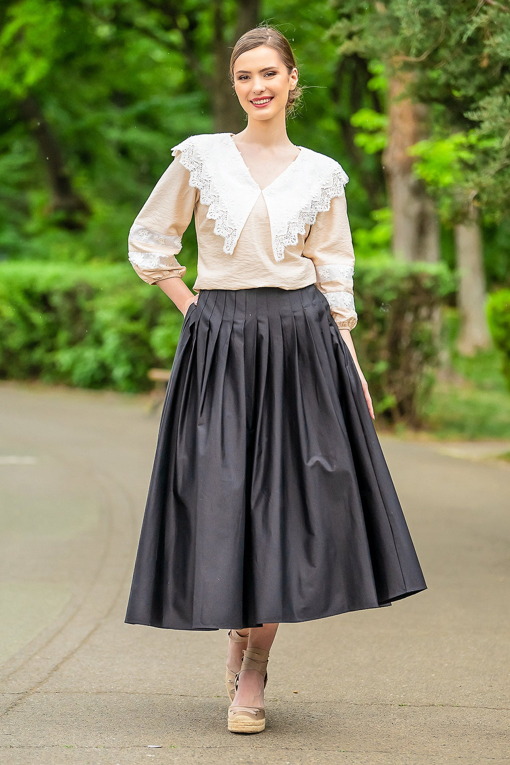 Bluza Crem Cu Guler Din Broderie Tridimensionala