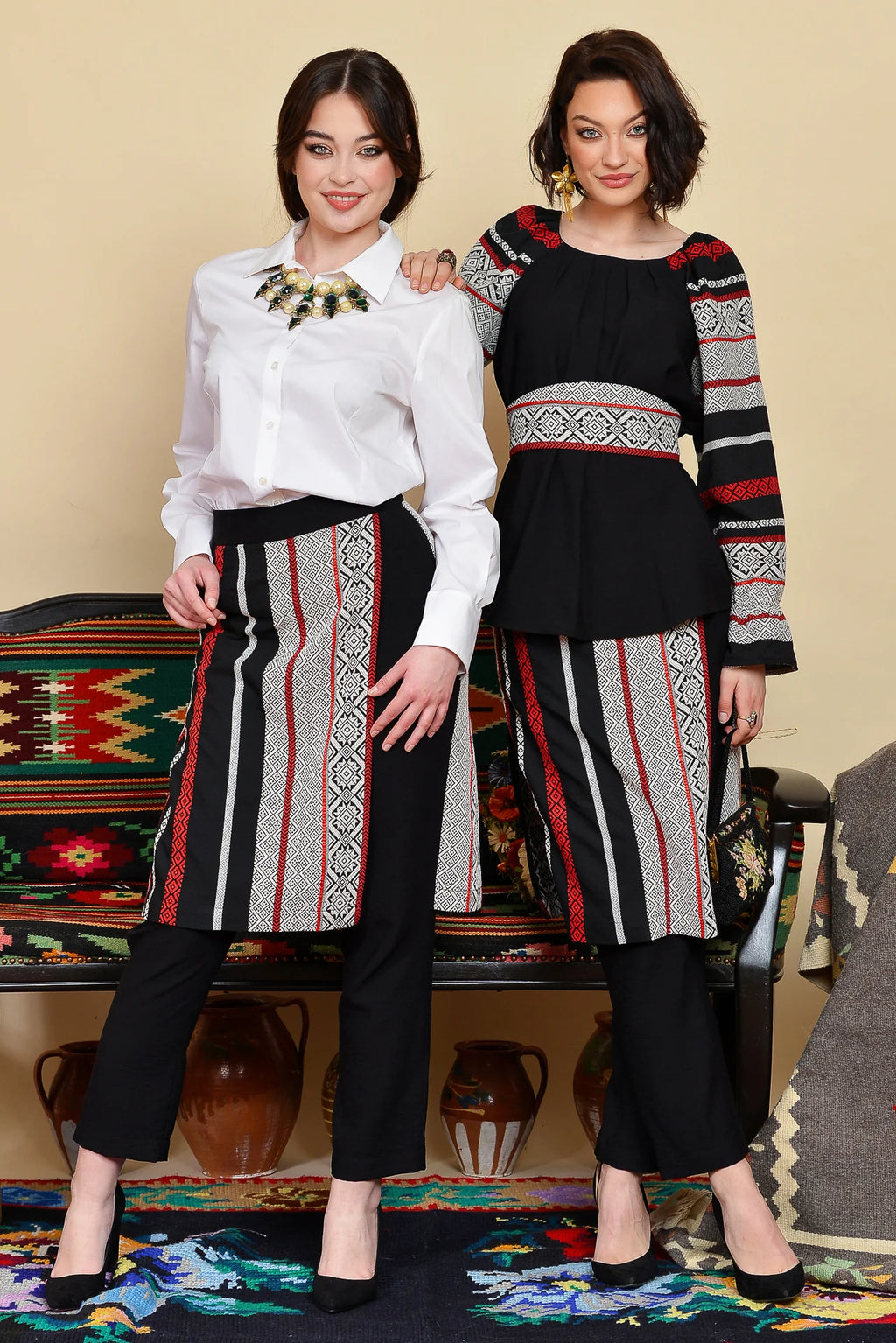 Pantaloni Negri cu Oprege