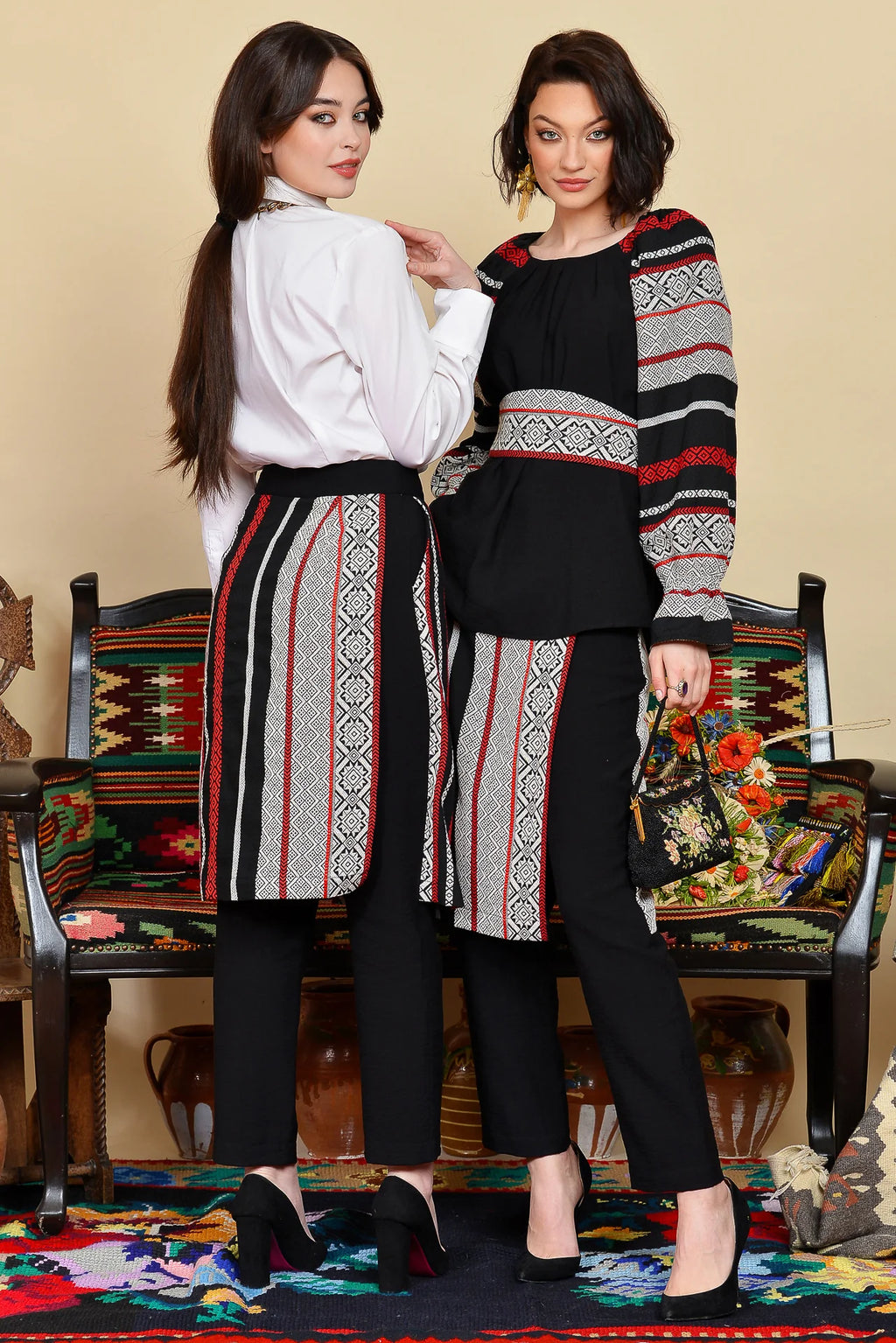 Pantaloni Negri cu Oprege
