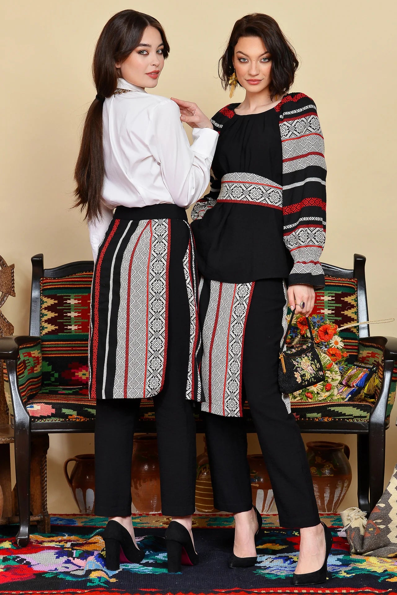 Pantaloni Negri cu Oprege