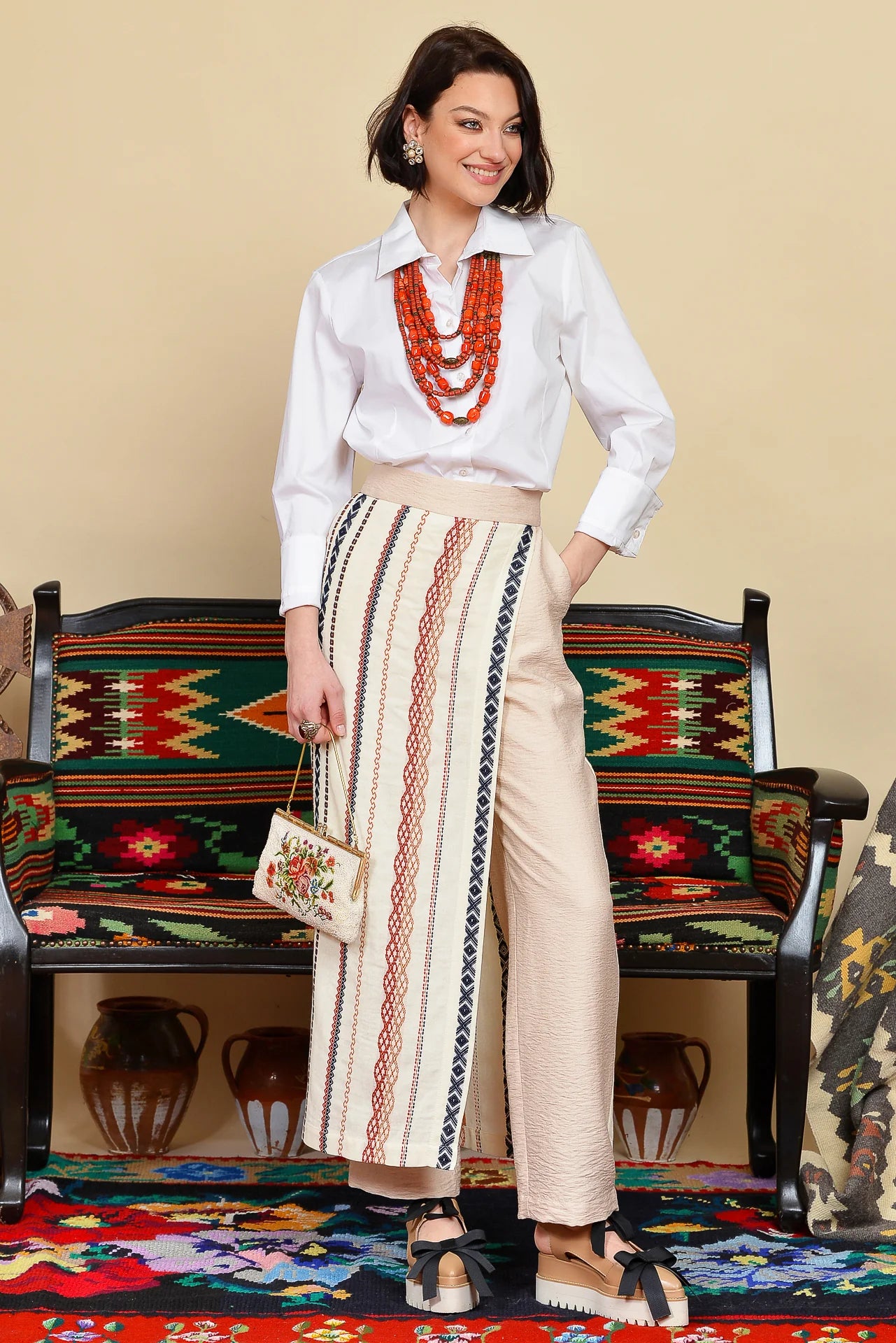 Pantaloni Crem cu Oprege