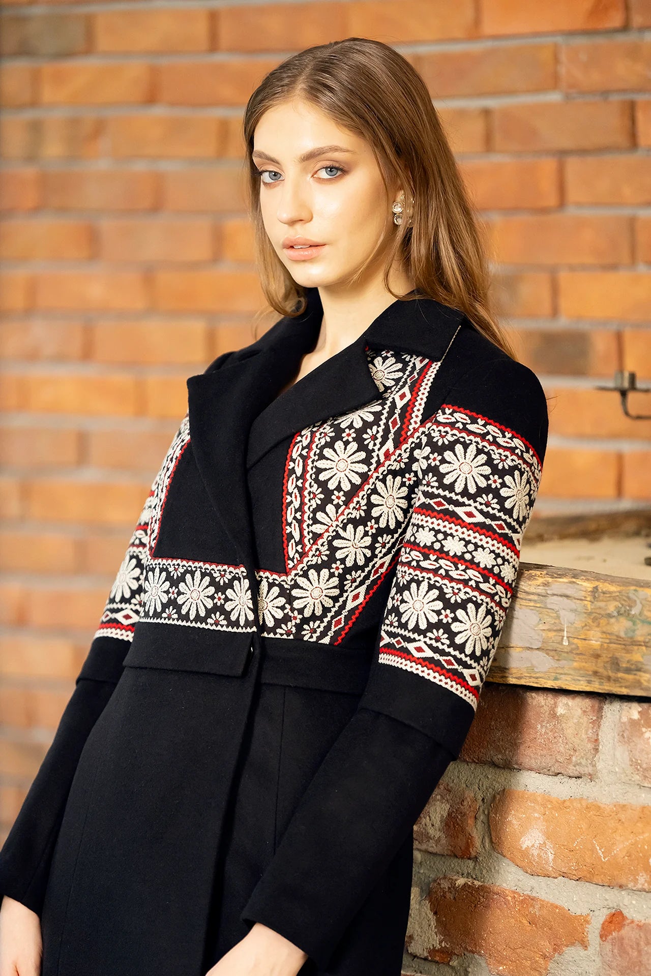 Pardesiu Lung Din Stofa De Lana Si Jacquard Tesut Carina