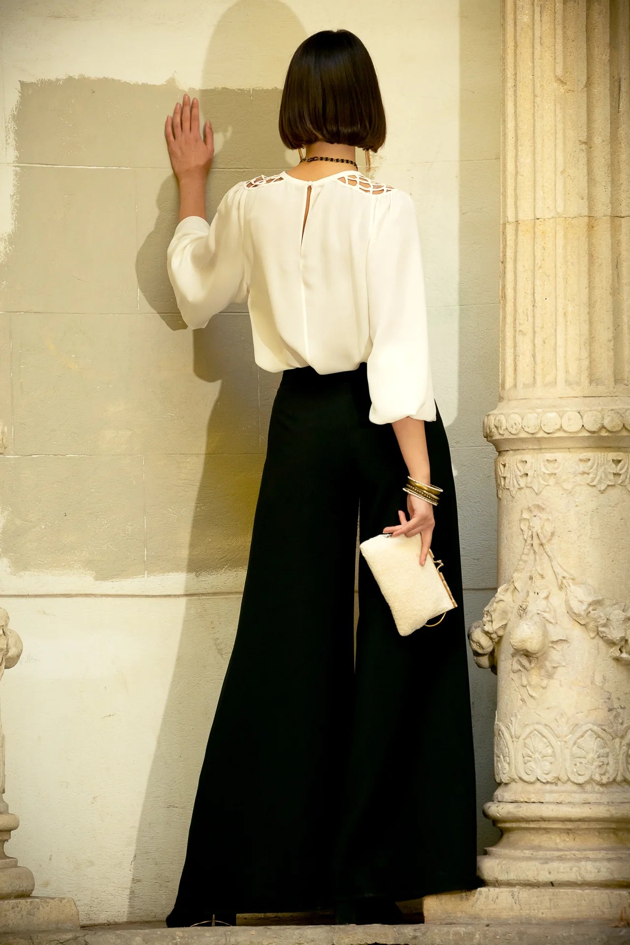 Pantaloni Lungi din Stofa Neagra cu Croiala Ampla si Slituri Frontale