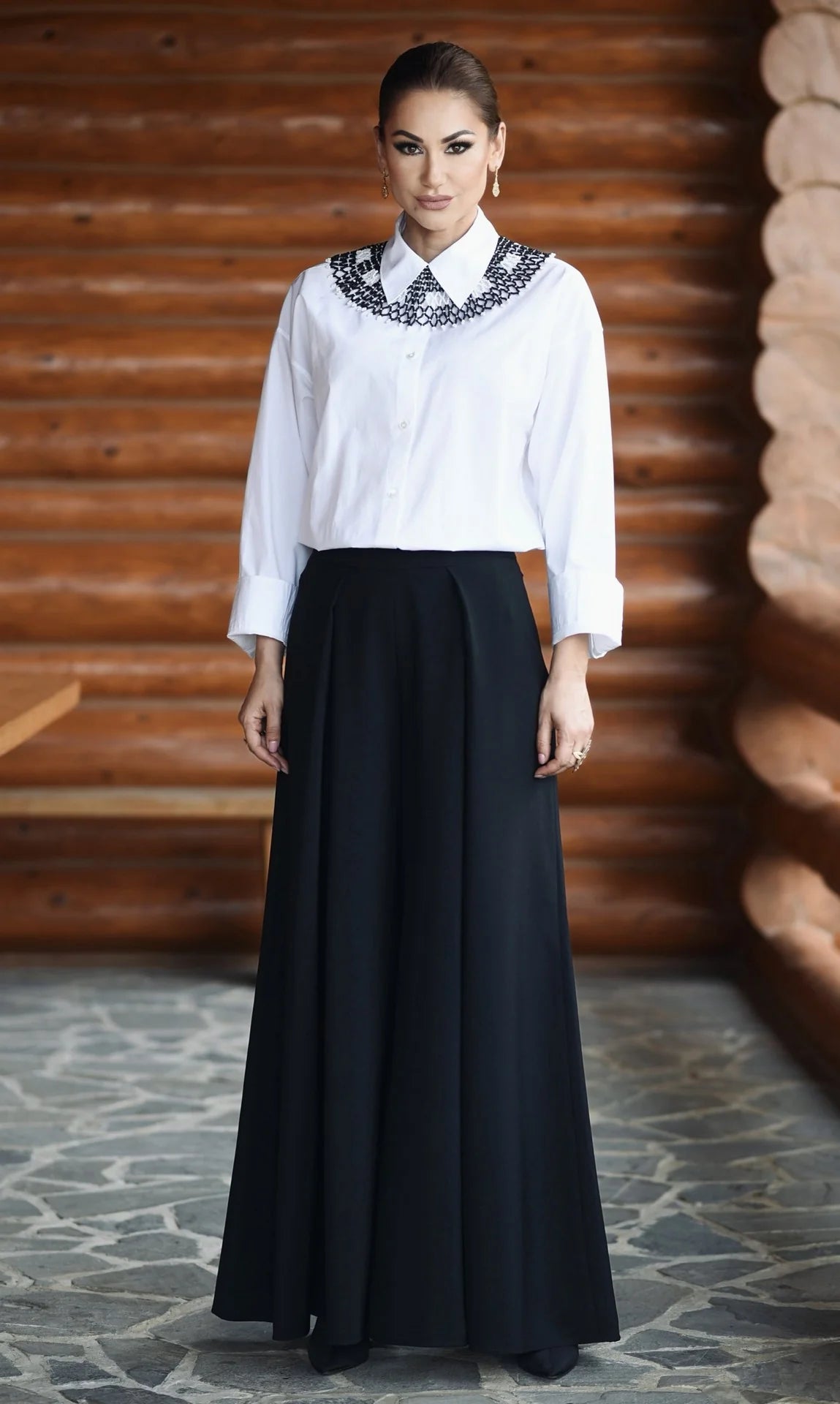 Pantaloni Lungi din Stofa Neagra cu Croiala Ampla si Slituri Frontale