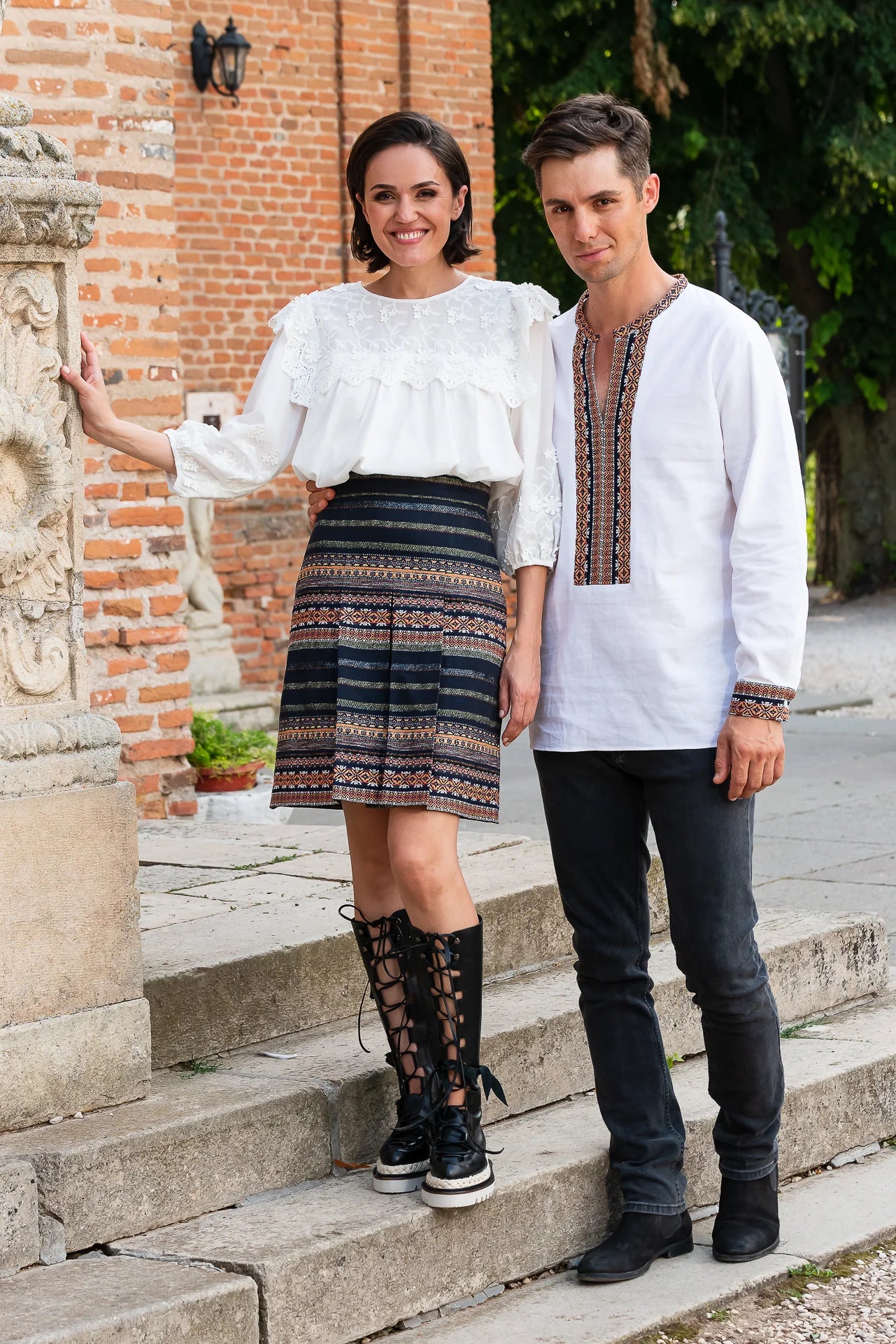 Bluza Alba Maramu cu Broderie Tridimensionala