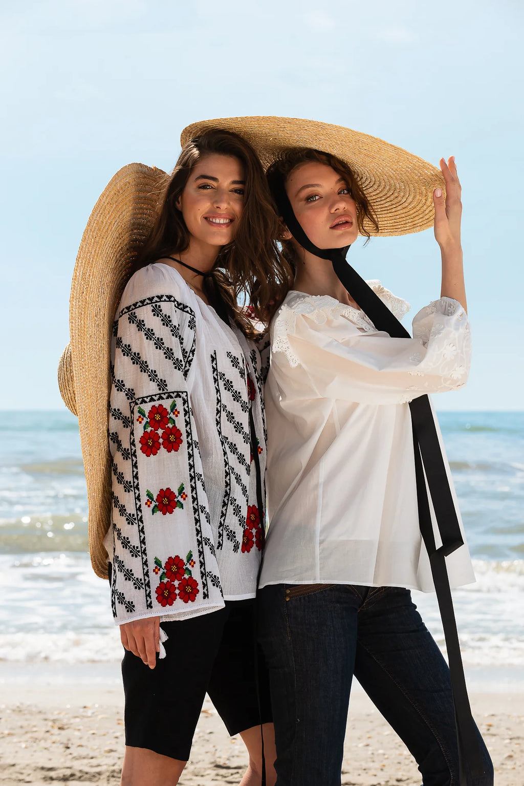 Bluza Alba Maramu cu Broderie Tridimensionala