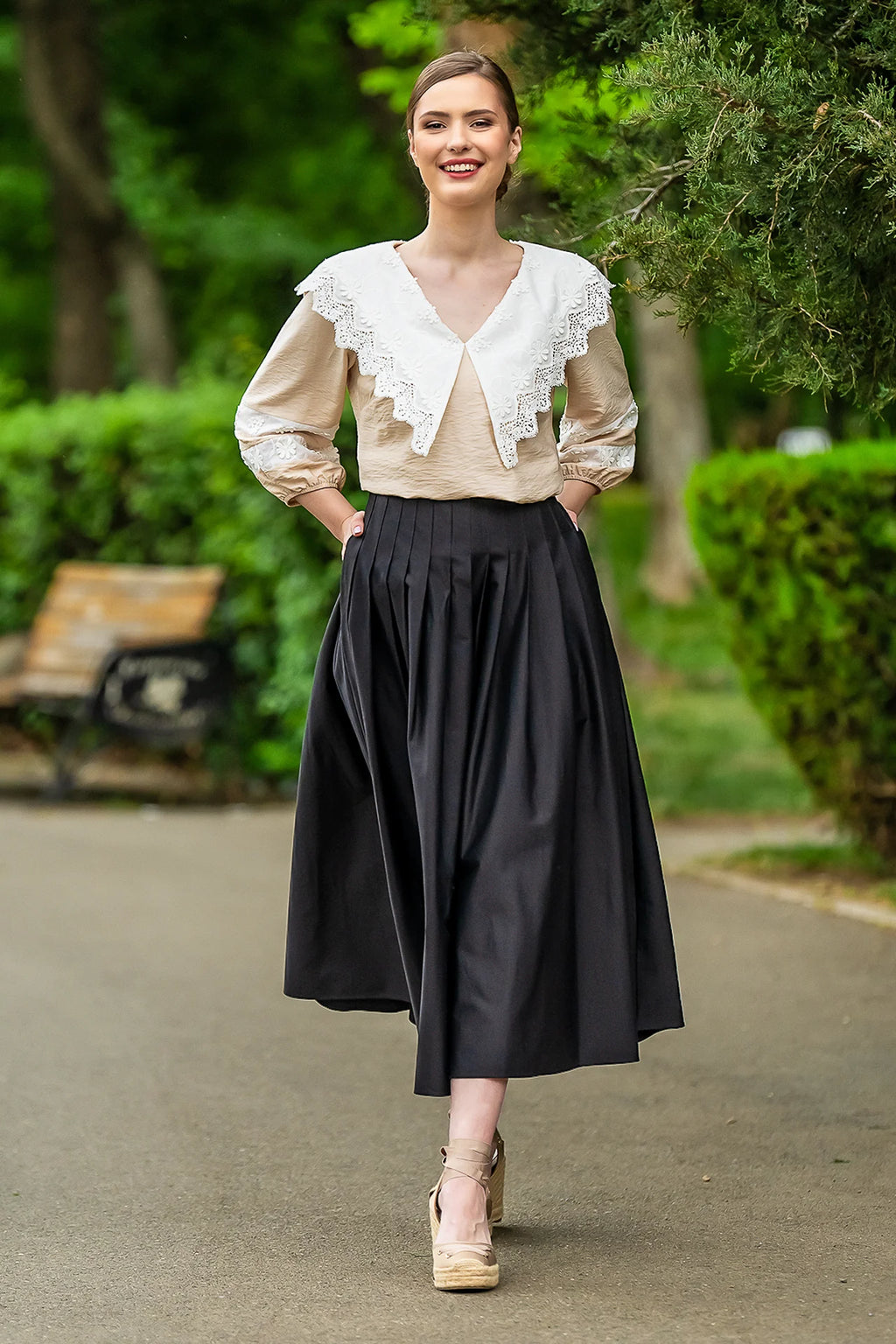 Bluza Crem Cu Guler Din Broderie Tridimensionala