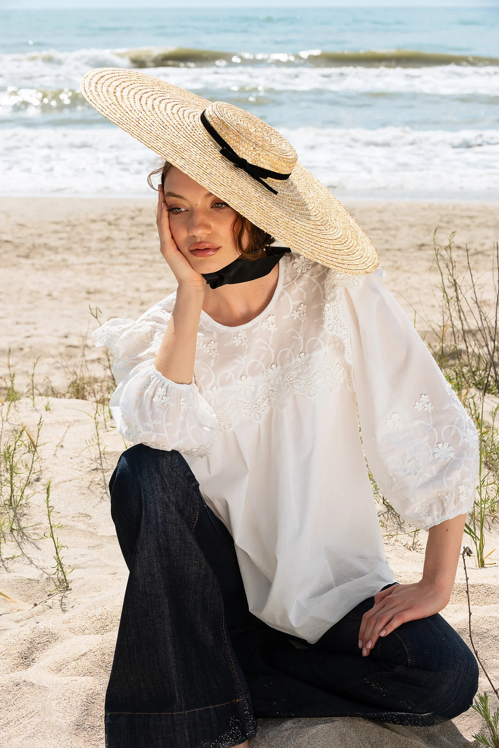 Bluza Alba Maramu cu Broderie Tridimensionala