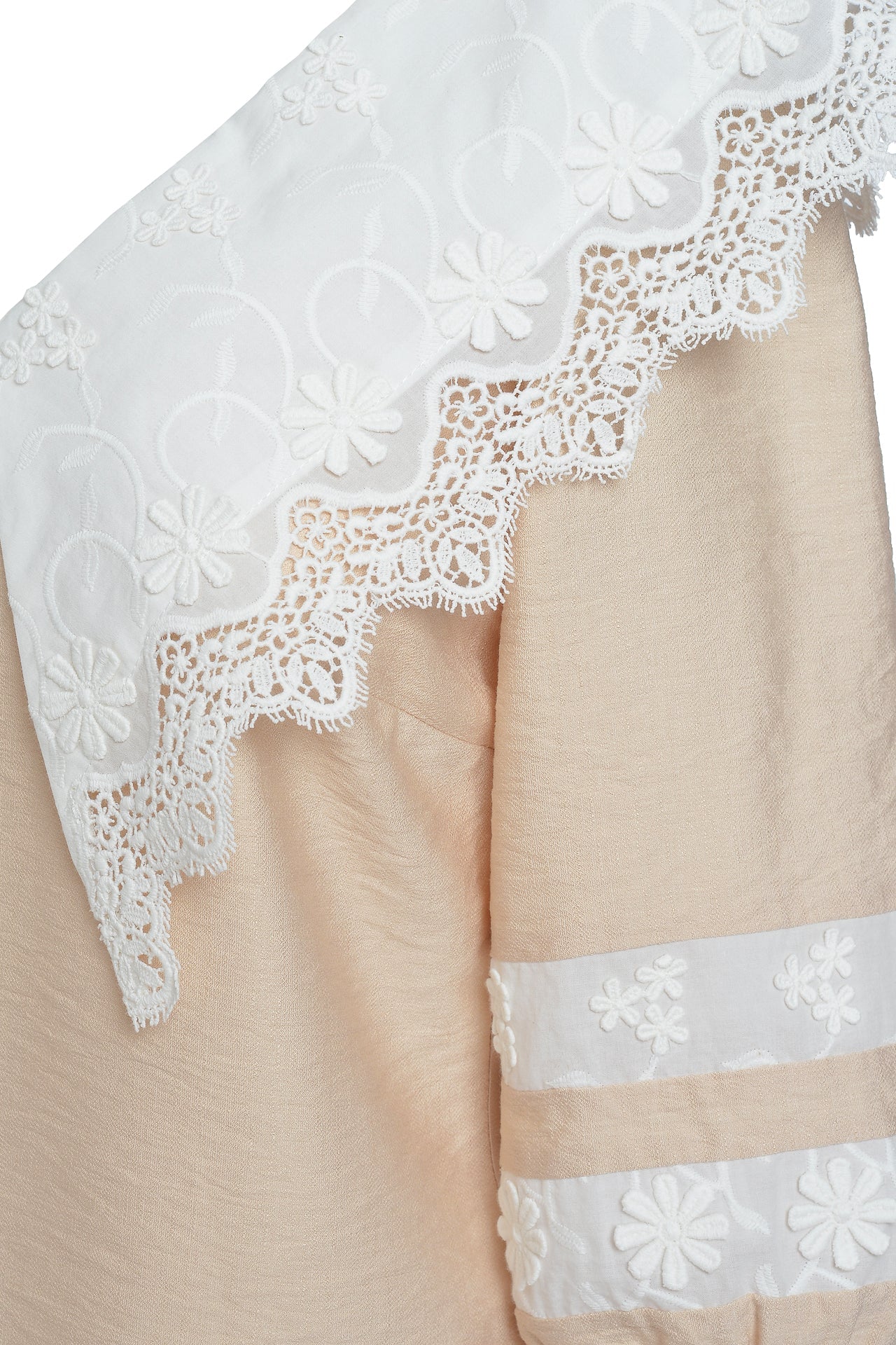 Bluza Crem Cu Guler Din Broderie Tridimensionala