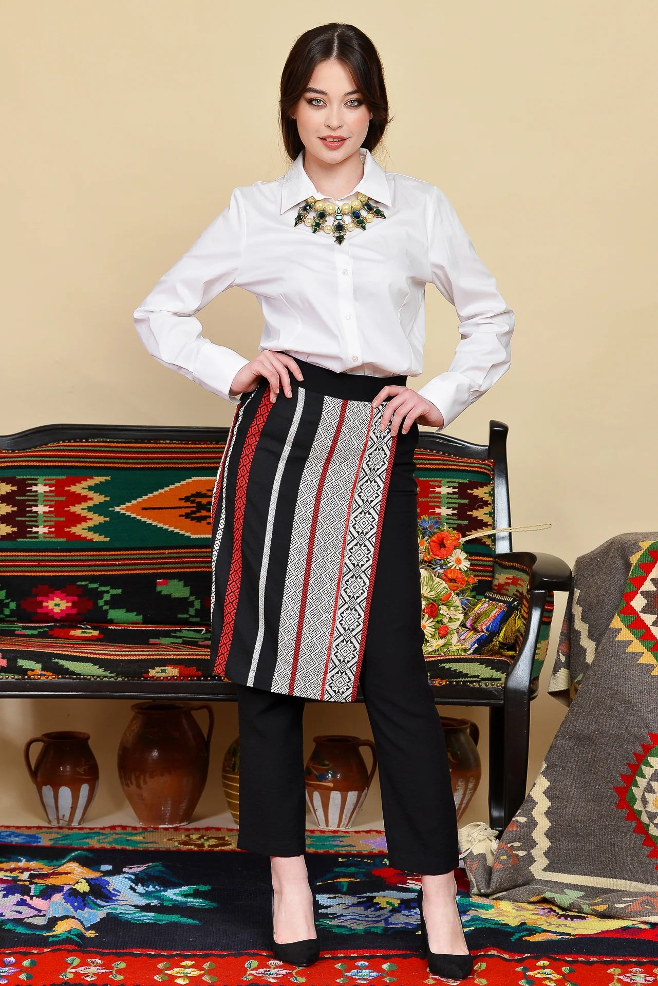 Pantaloni Negri cu Oprege