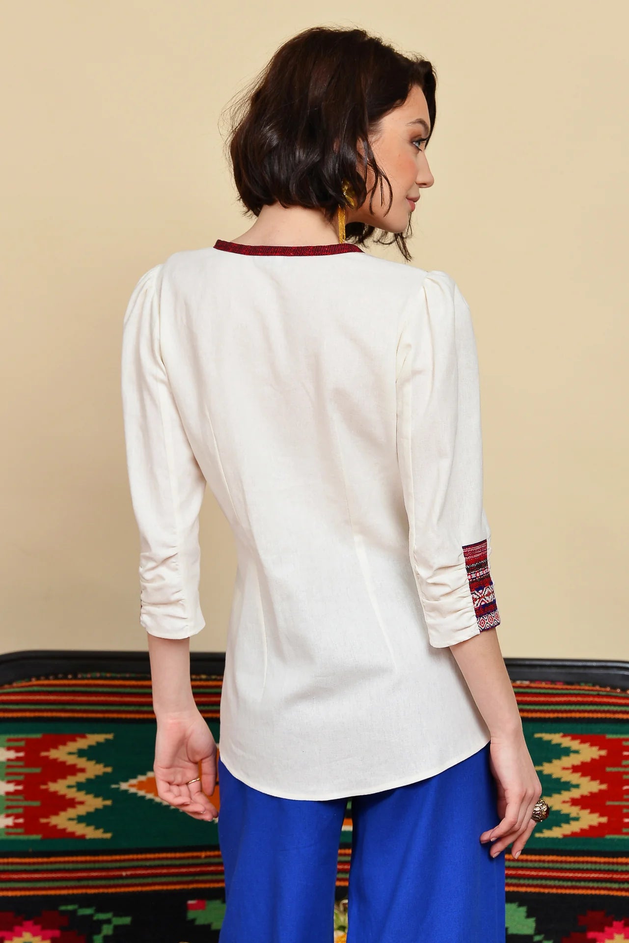 Camasa din In si Jacquard Etnic Rosu