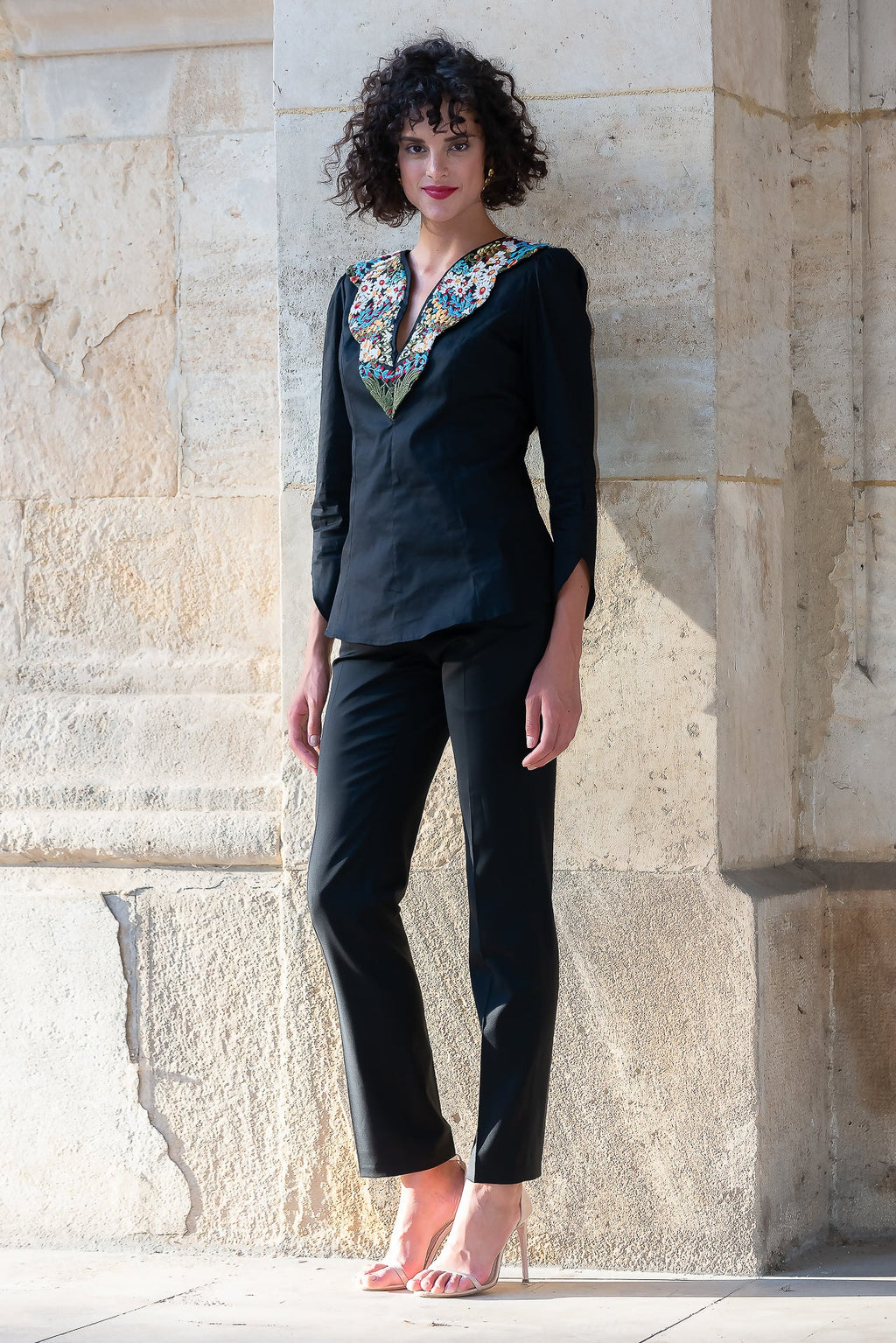 Camasa Neagra Flora