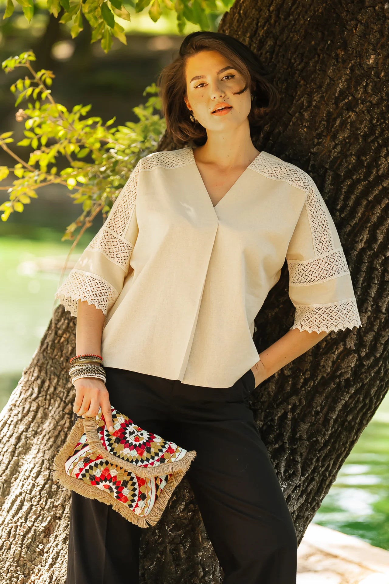 Bluza chimono crem cu dantela traditionala