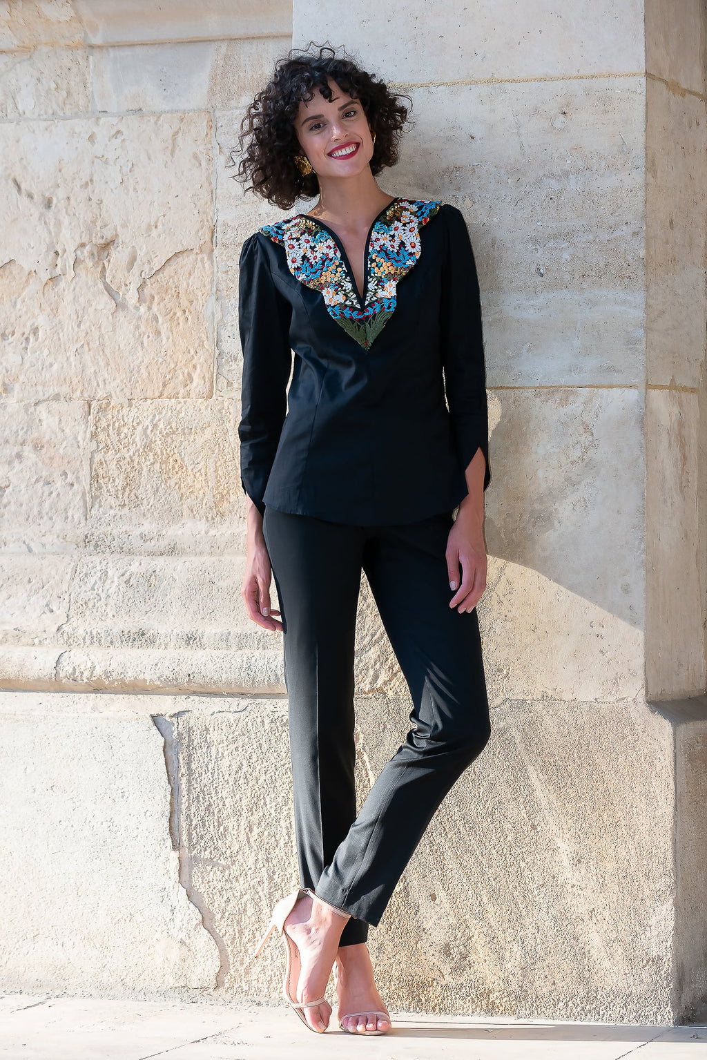Camasa Neagra Flora