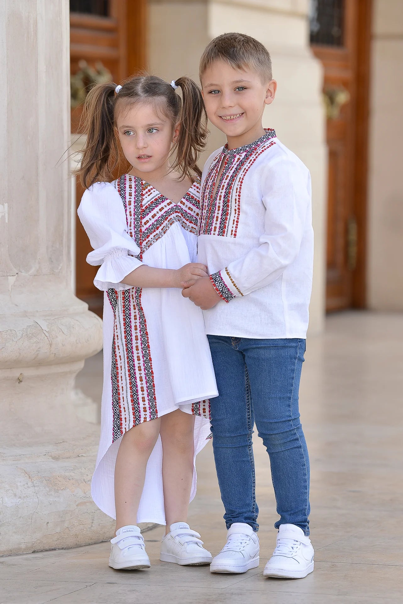 Rochita traditionala fetite Alba Agata 9 luni - 7 ani