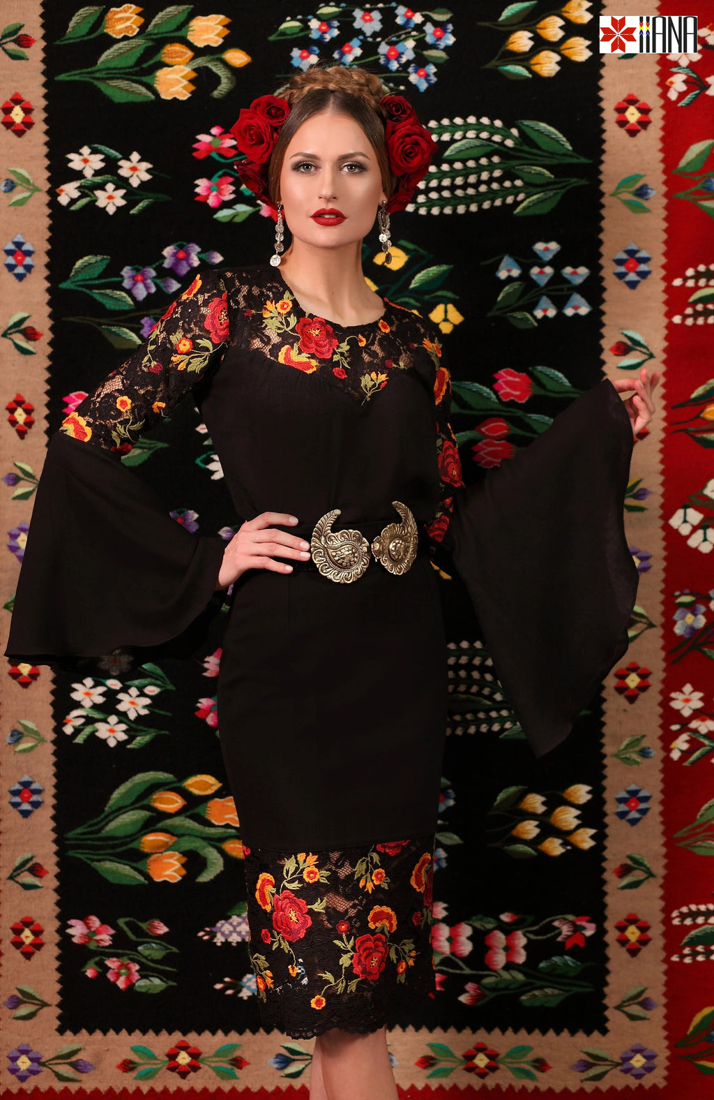 Fusta Dreapta Midi Folcloric Brodata cu Trandafiri Neagra