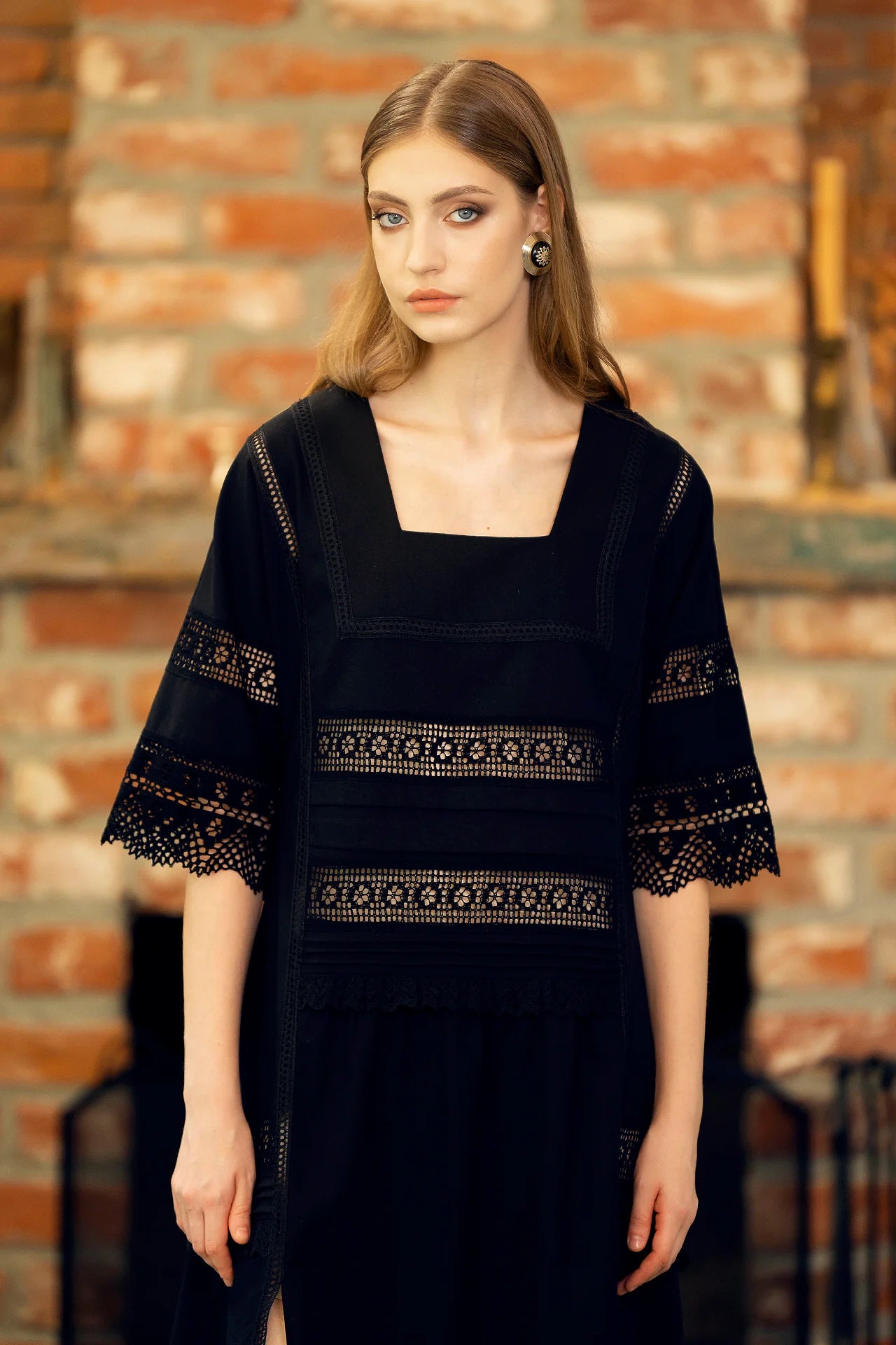 Rochie Neagra Din In Si Dantela Traditionala