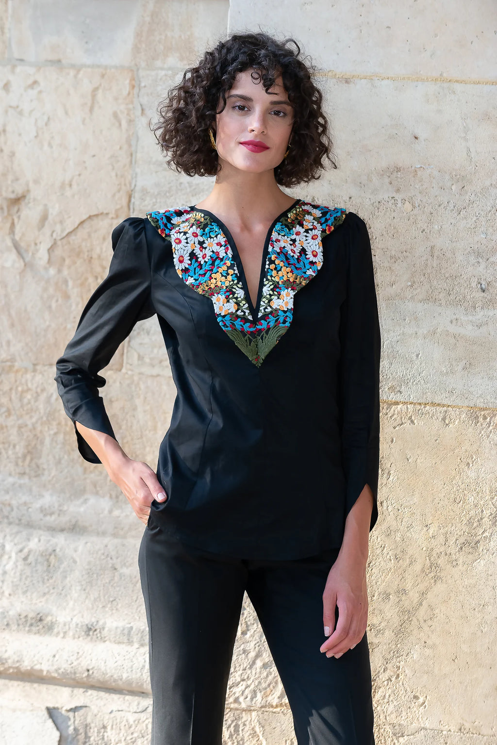 Camasa Neagra Flora
