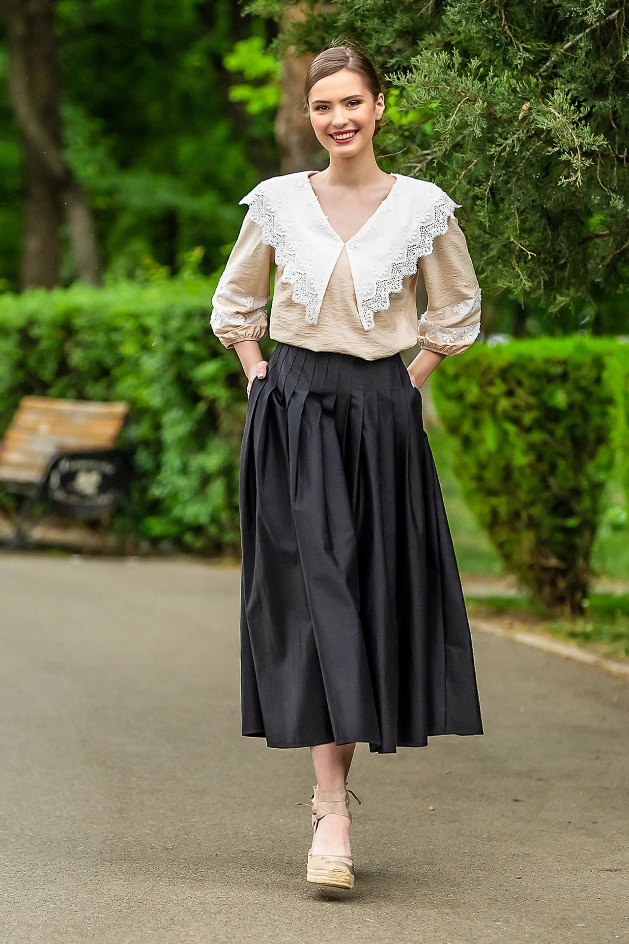 Bluza Crem Cu Guler Din Broderie Tridimensionala
