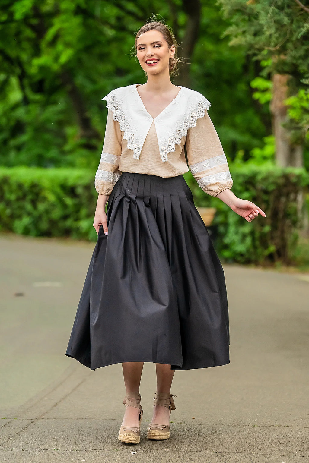 Bluza Crem Cu Guler Din Broderie Tridimensionala