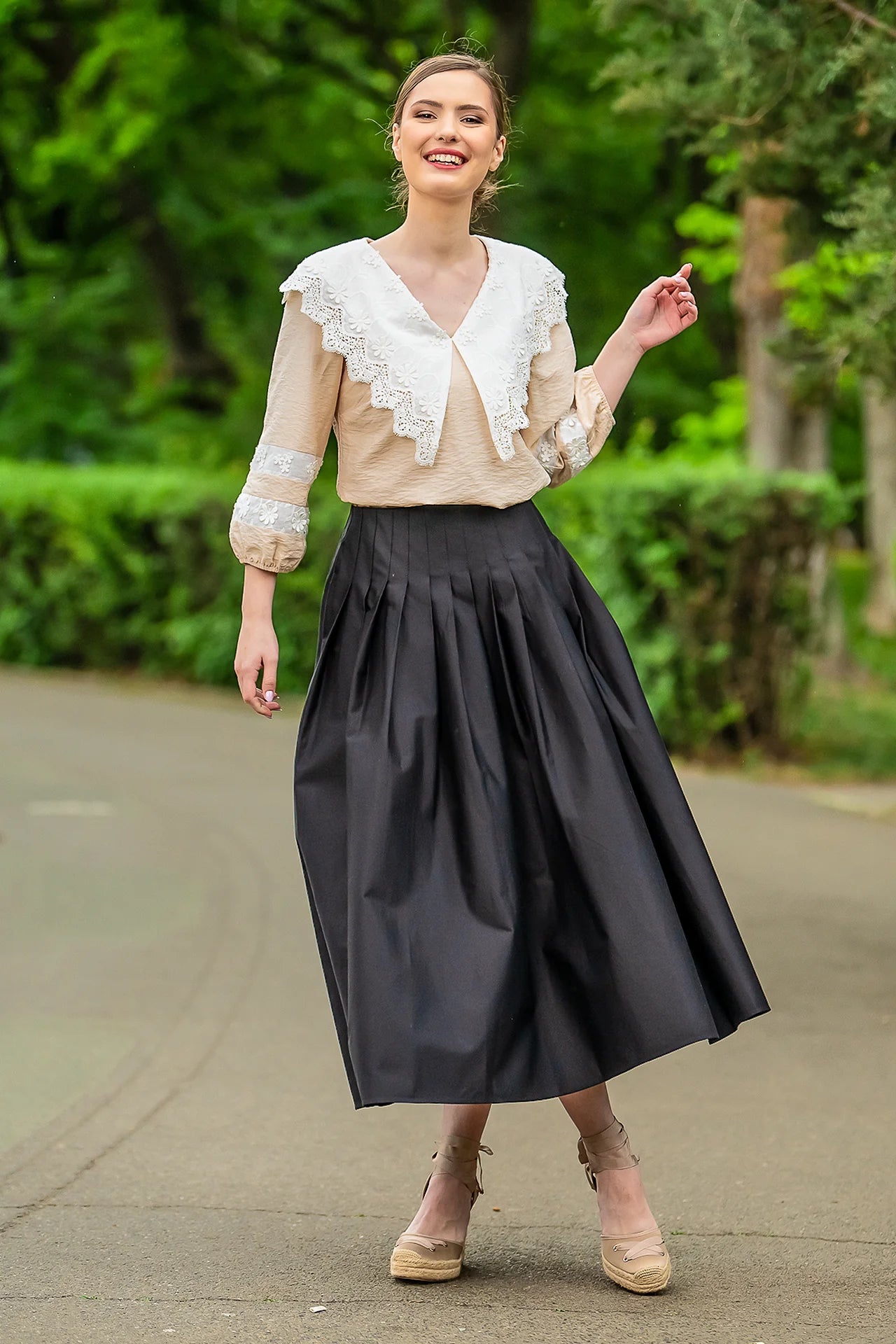 Bluza Crem Cu Guler Din Broderie Tridimensionala