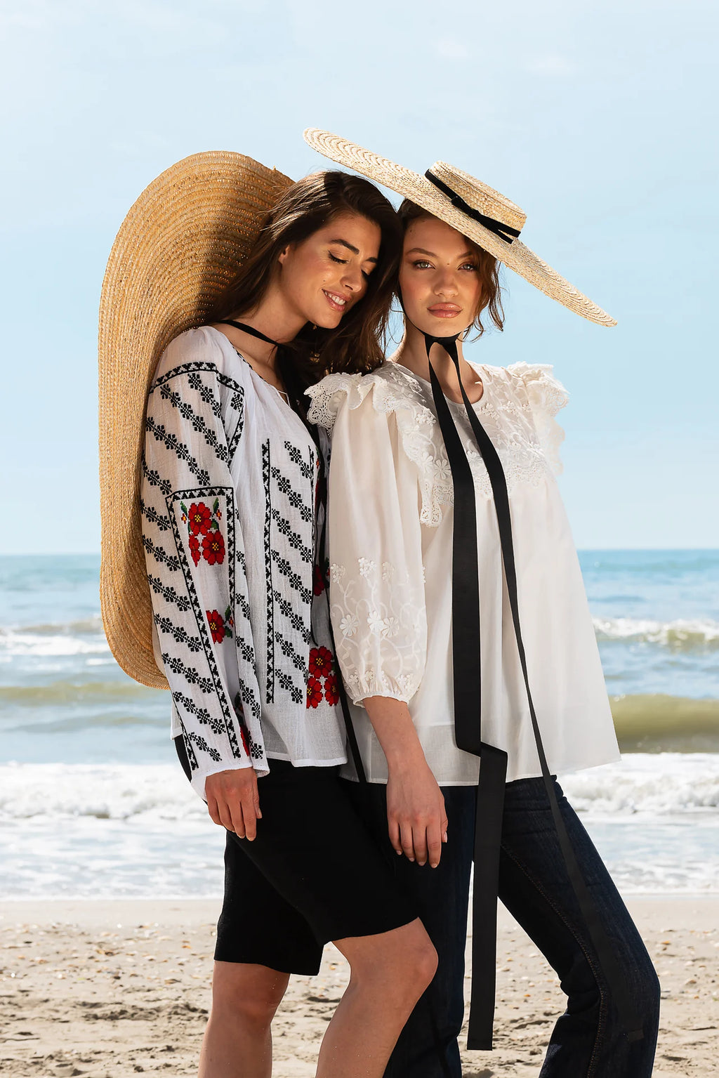 Bluza Alba Maramu cu Broderie Tridimensionala