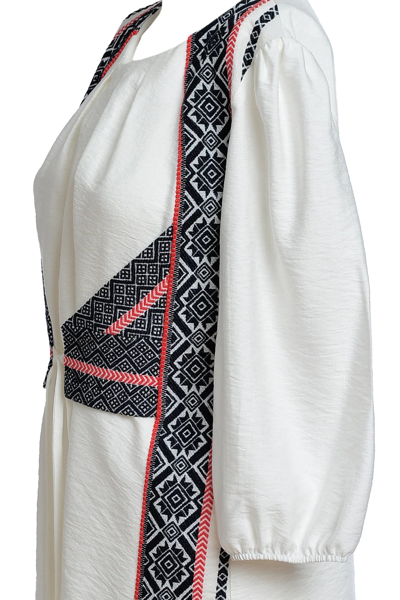 Bluza alba cu pieptar tesut negru