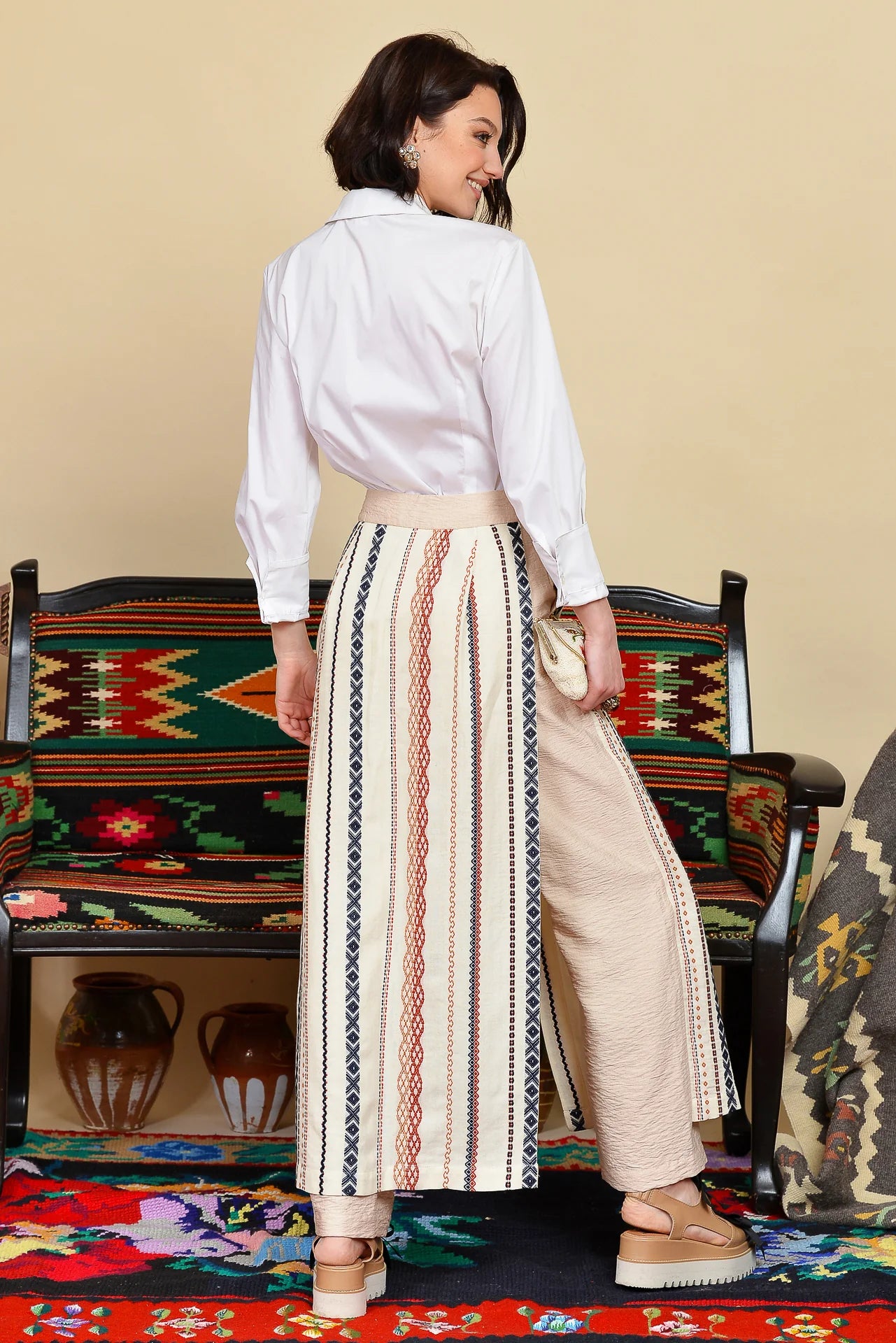 Pantaloni Crem cu Oprege